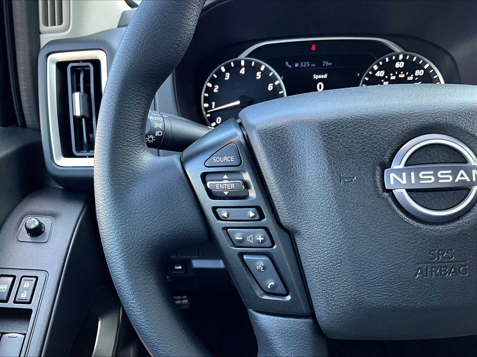 2025 Nissan Frontier SV photo 22