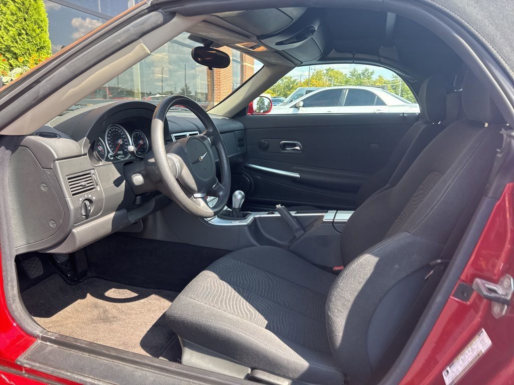 2006 Chrysler Crossfire Base photo 11