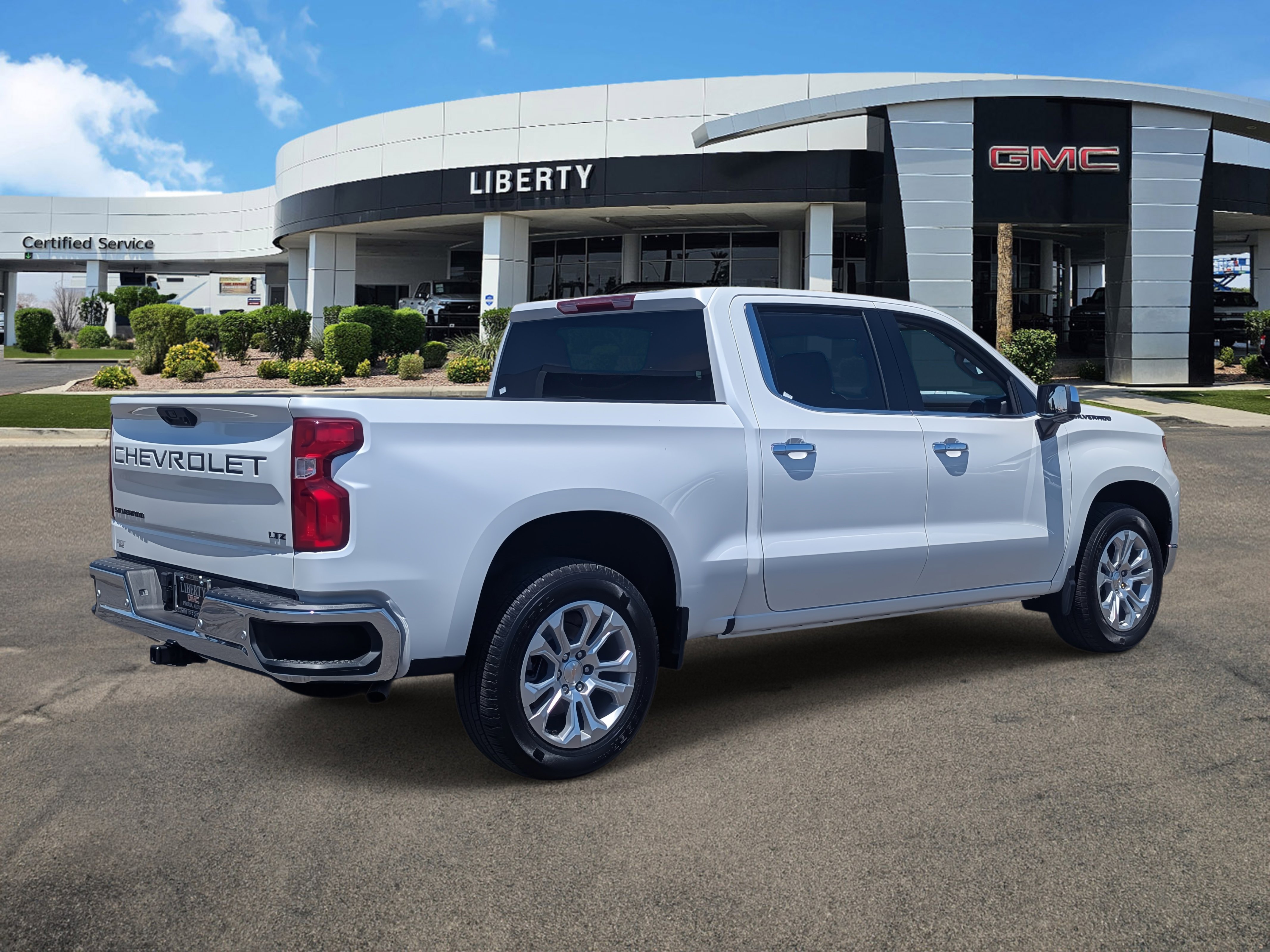 2024 Chevrolet Silverado 1500 LTZ photo 3