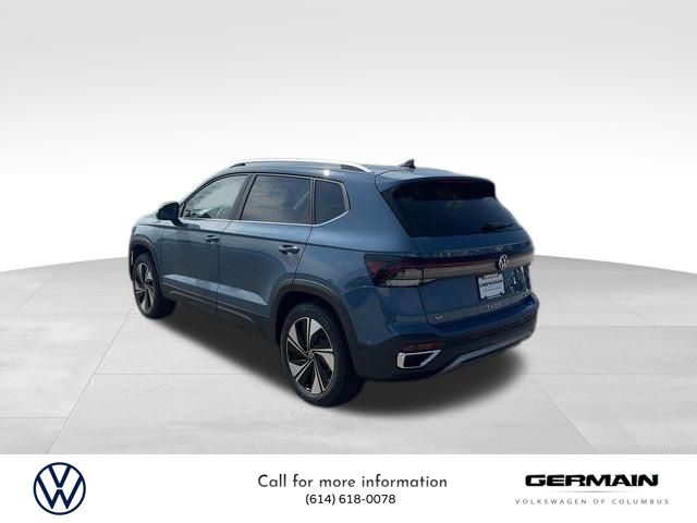 2025 Volkswagen Taos SE photo 4