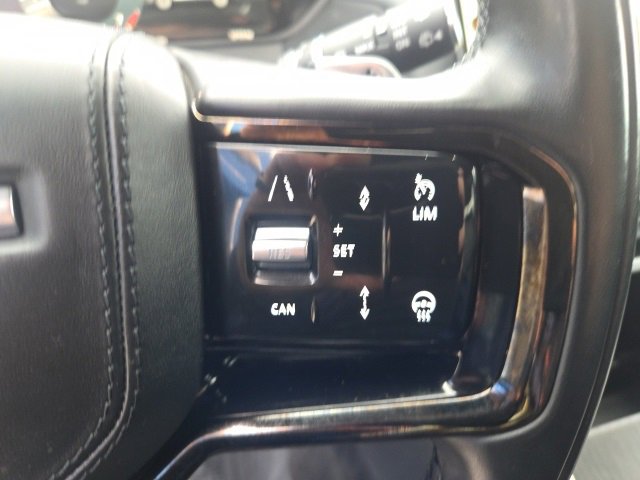 2025 Land Rover Range Rover Velar SE photo 7