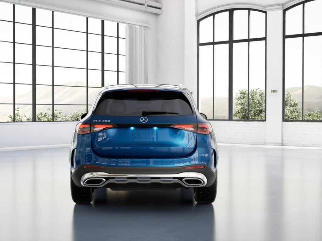 2026 Mercedes Benz GLC 300 photo 24