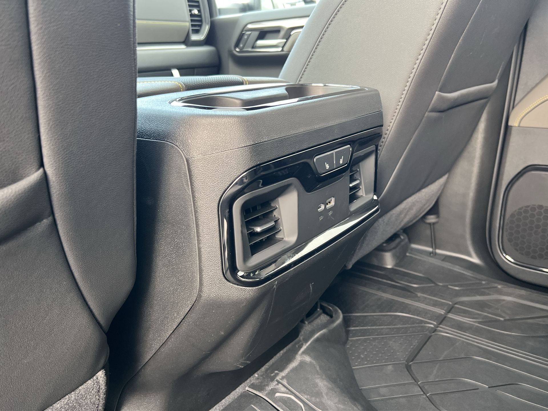 2025 Chevrolet Silverado 2500HD photo 22