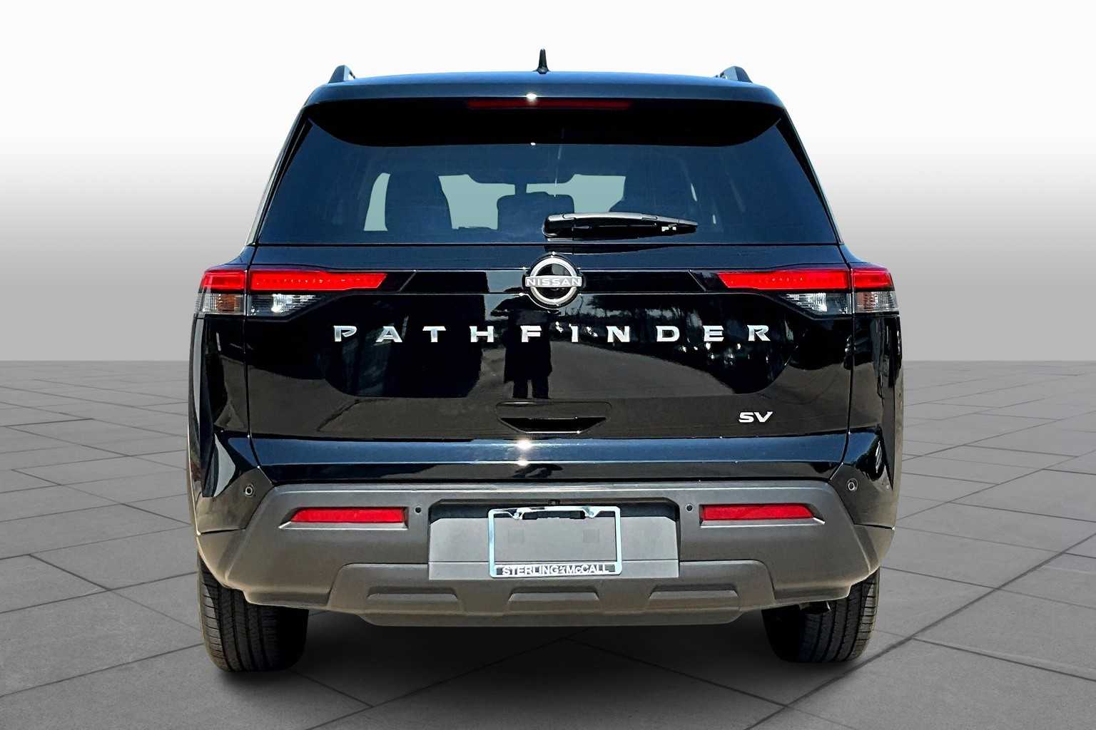 2024 Nissan Pathfinder SV photo 4