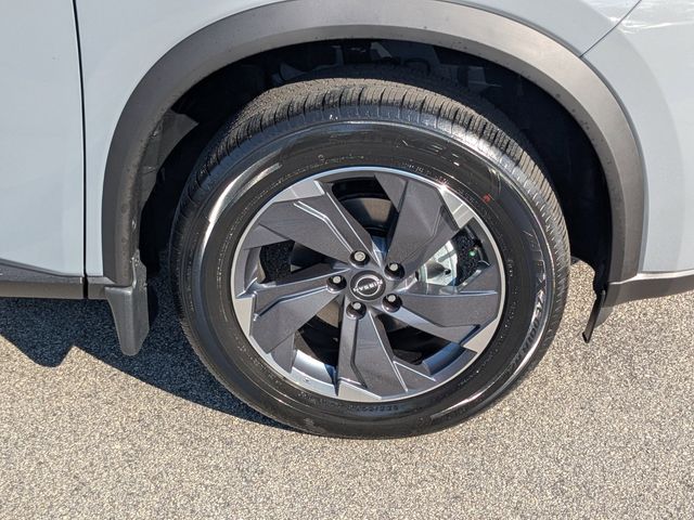 2026 Nissan Rogue SV photo 9