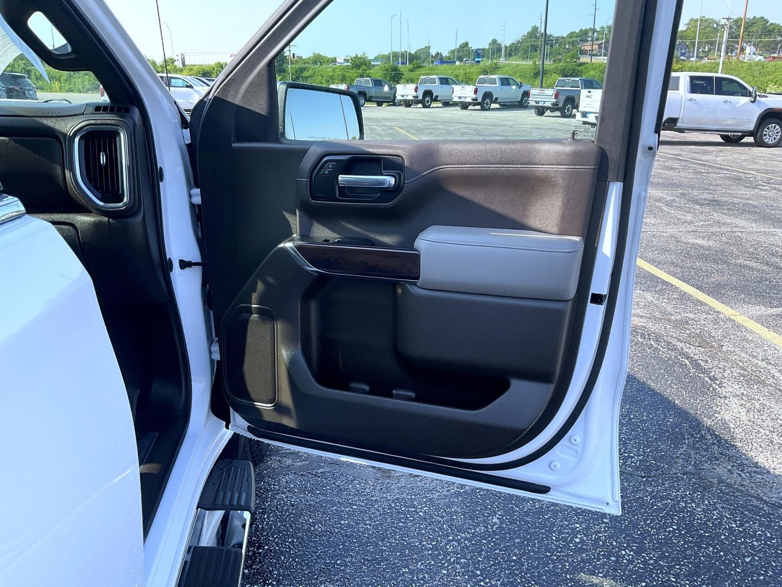 2021 Gmc Sierra 1500 SLT photo 16