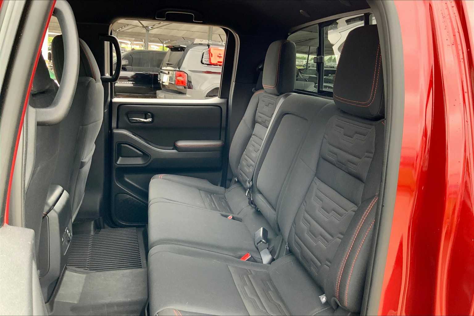 2023 Nissan Frontier PRO-4X photo 17