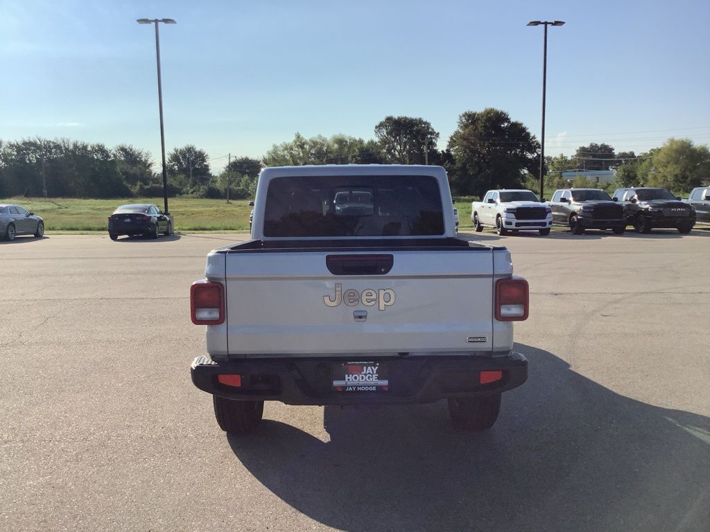 2023 Jeep Gladiator Overland photo 6