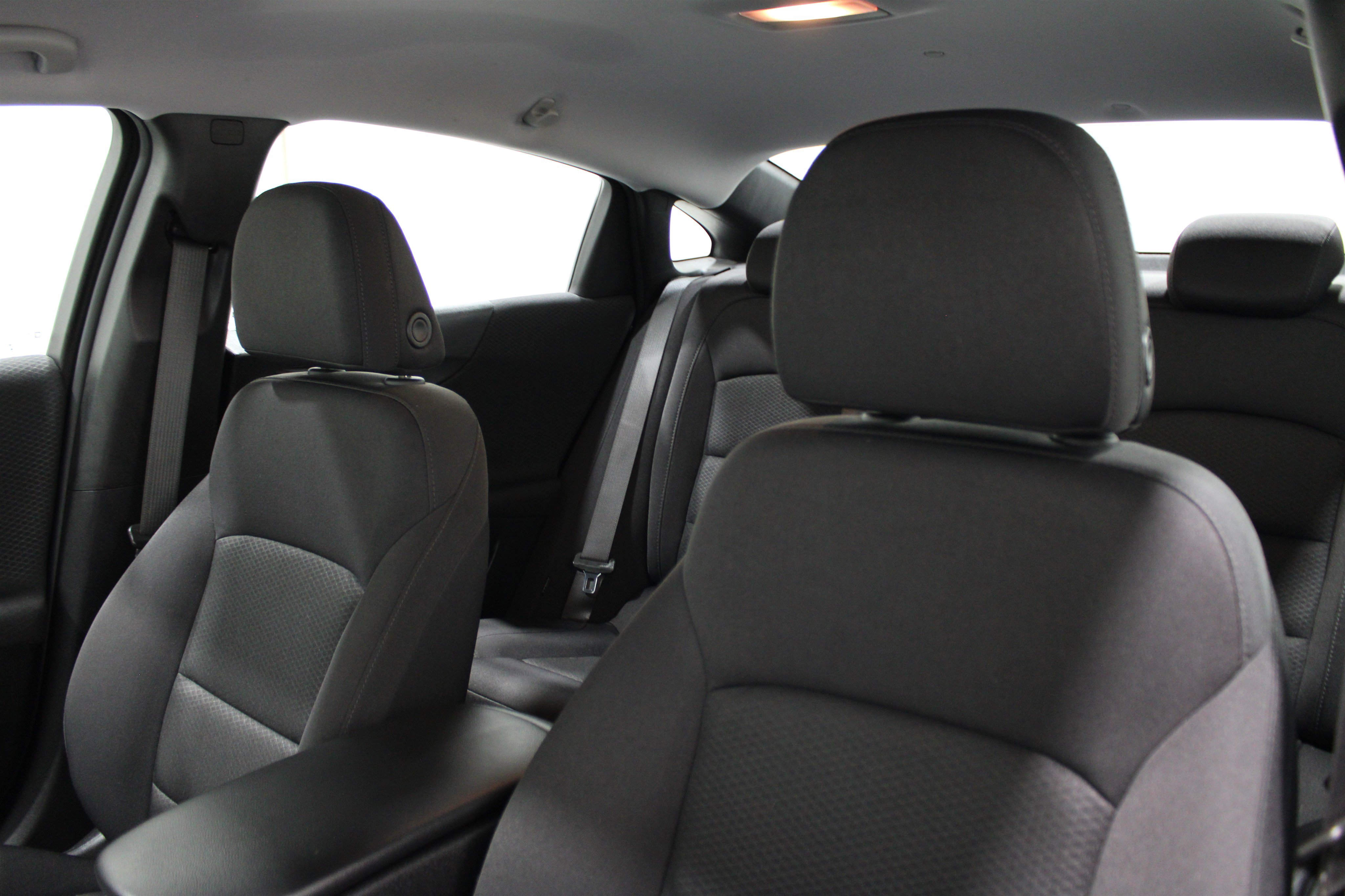 2025 Chevrolet Malibu LS photo 2