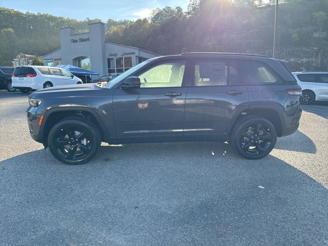 2025 Jeep Grand Cherokee Altitude X photo 4
