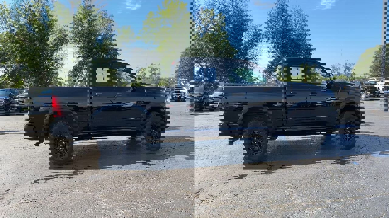 2022 Ram 1500 Classic Warlock photo 9
