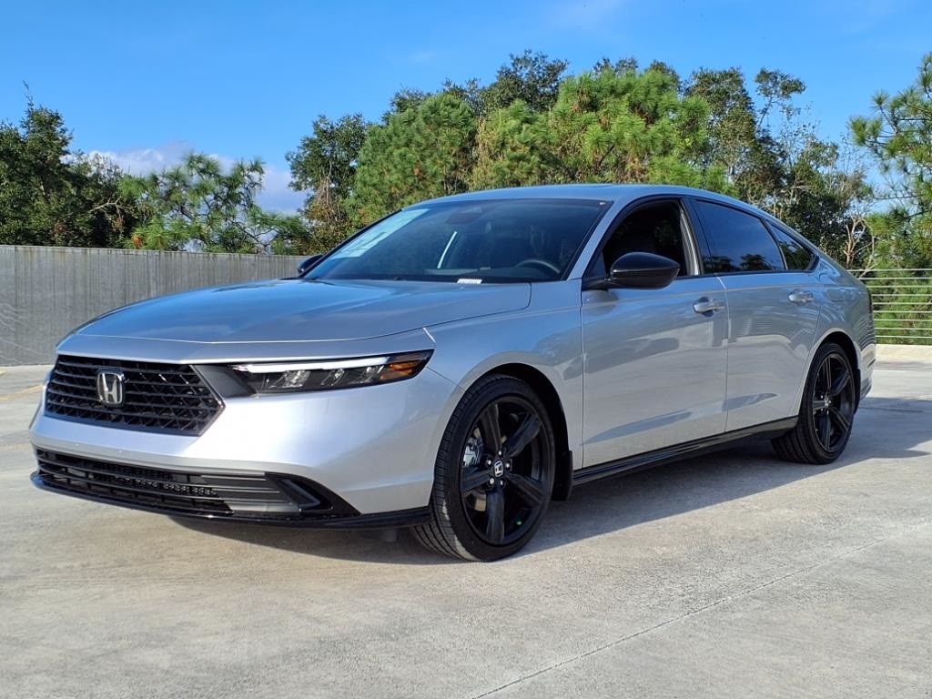 2025 Honda Accord Hybrid Sport-L photo 3