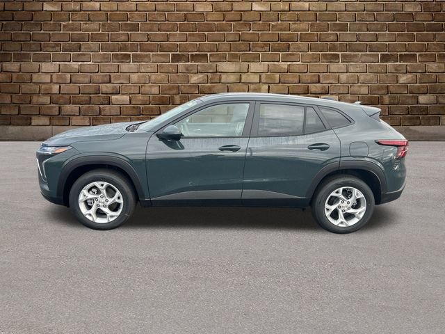 2026 Chevrolet Trax LS photo 2