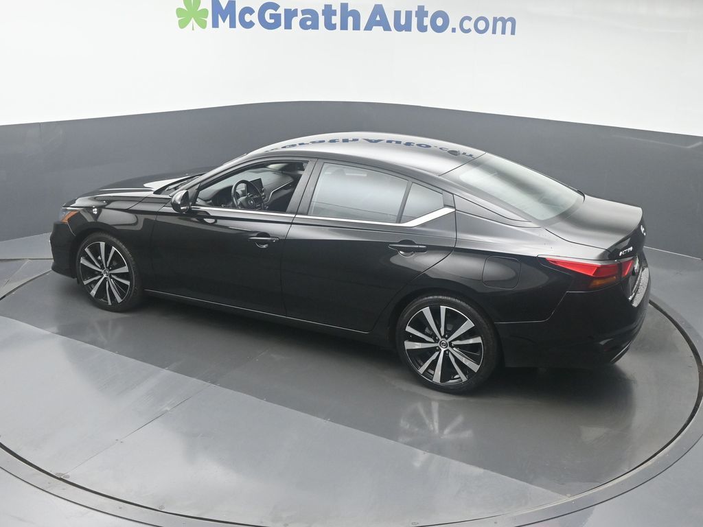 2022 Nissan Altima 2.5 SR photo 17