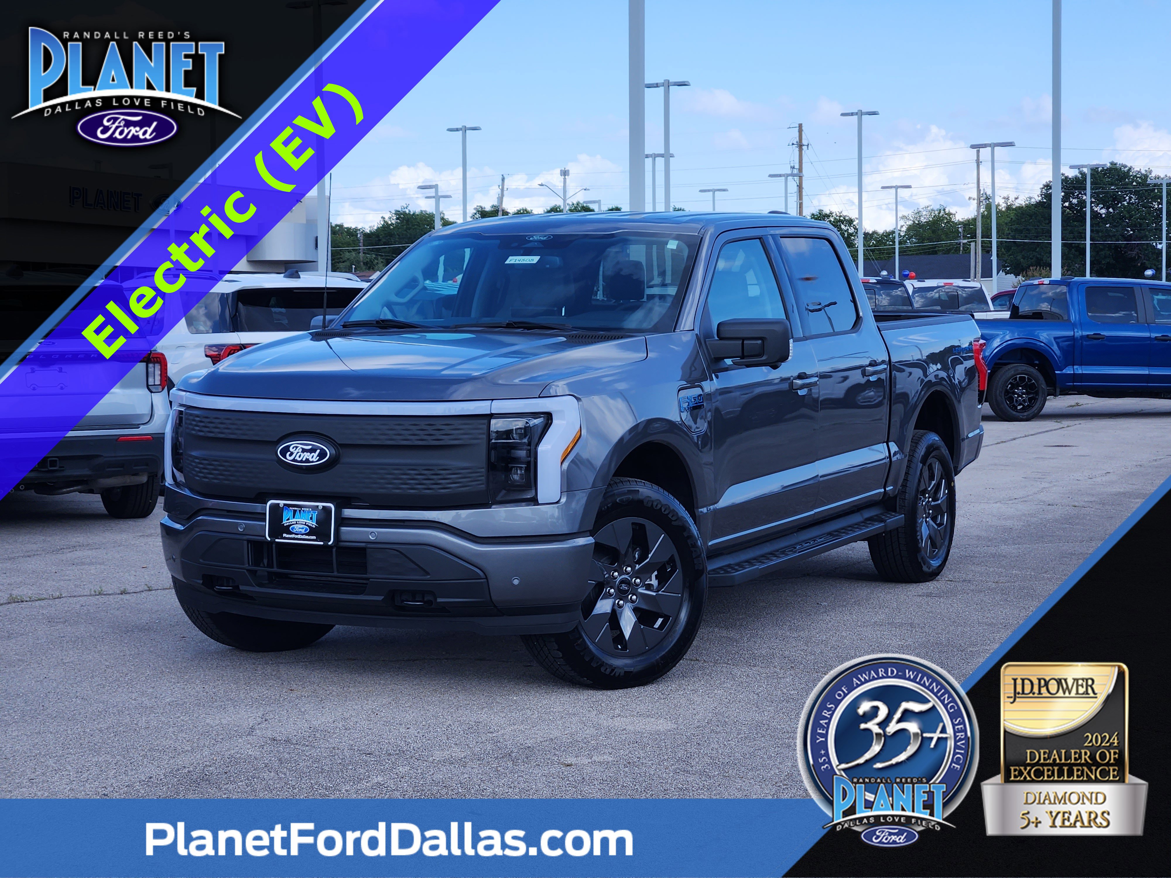 2025 Ford F-150 Lightning Flash's photo