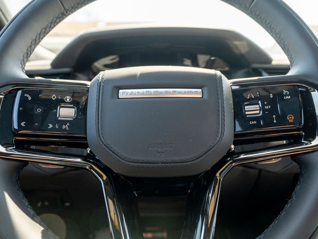 2026 Land Rover Range Rover Velar SE photo 12