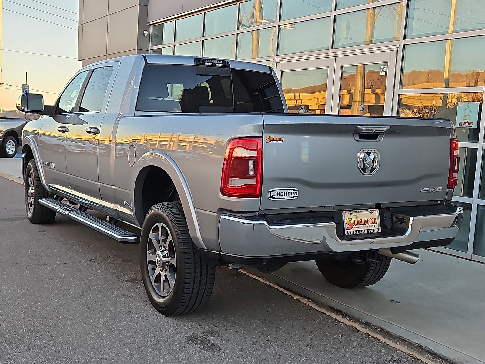 2022 Ram 2500 Longhorn photo 3