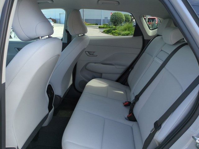 2024 Hyundai Kona SE photo 11