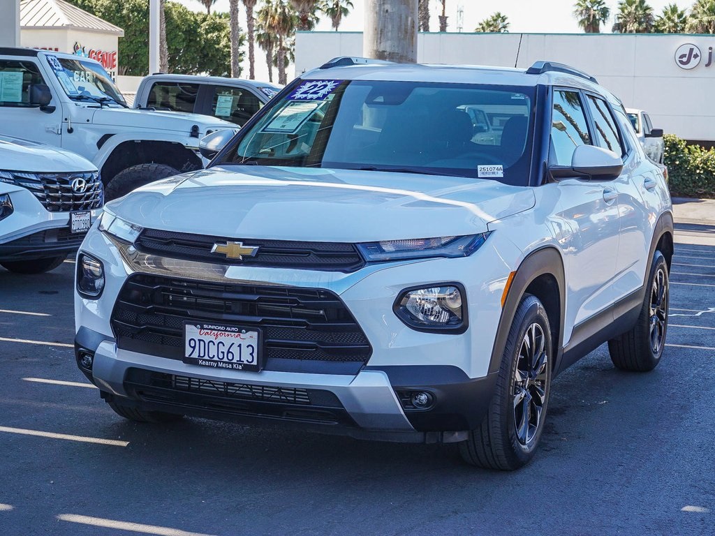 2022 Chevrolet Trailblazer LT photo 3