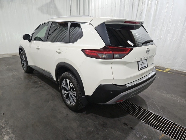 2022 Nissan Rogue SV photo 4