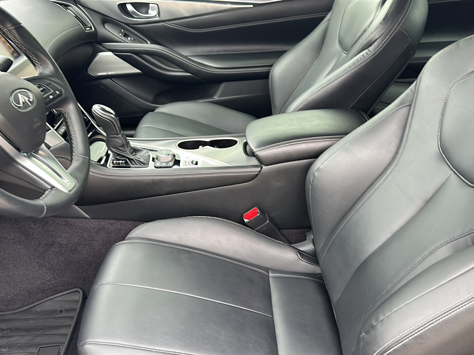 2019 Infiniti Q60 3.0t Luxe photo 3