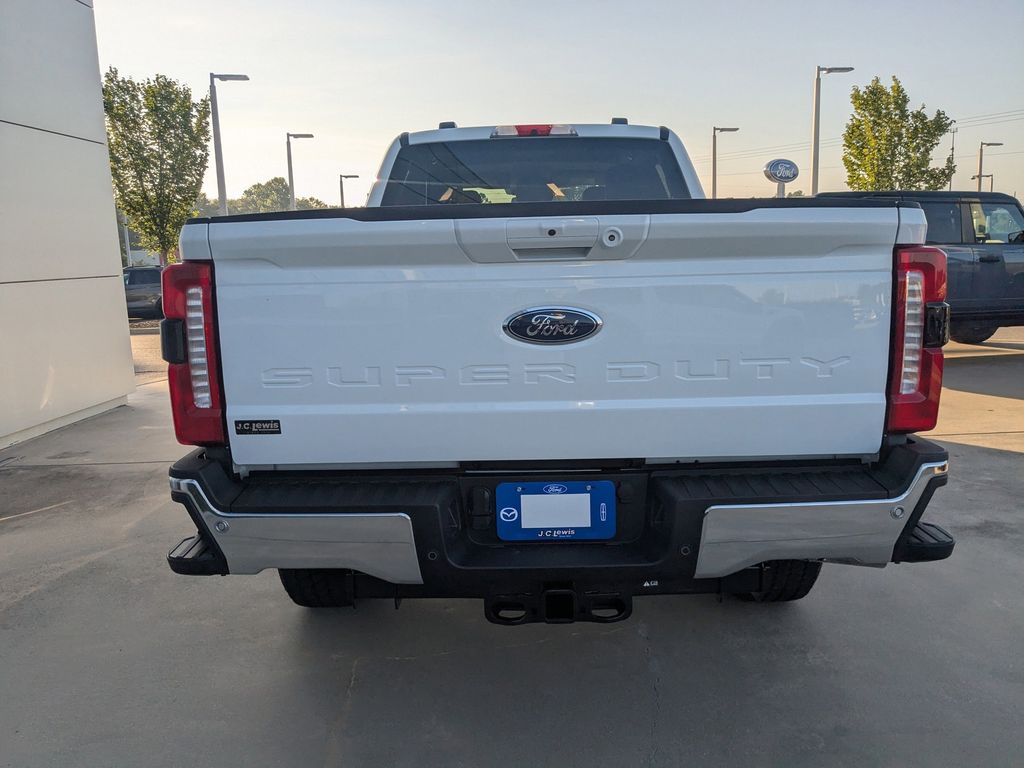 2025 Ford F-250 Lariat photo 5