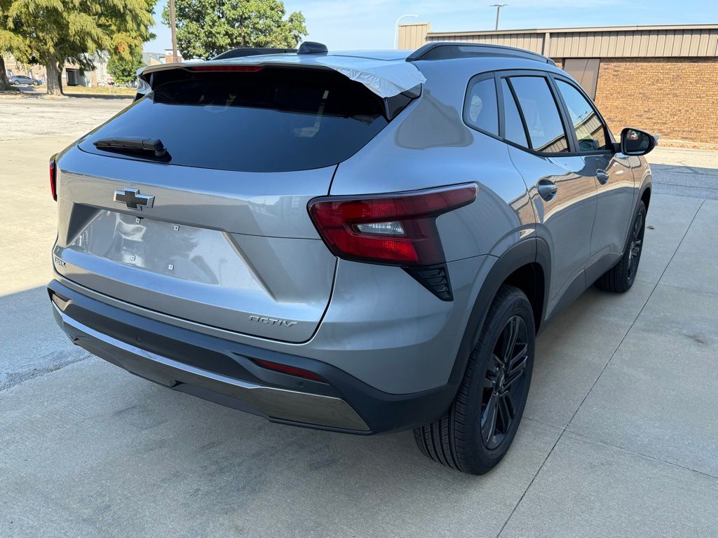 2026 Chevrolet Trax ACTIV photo 7