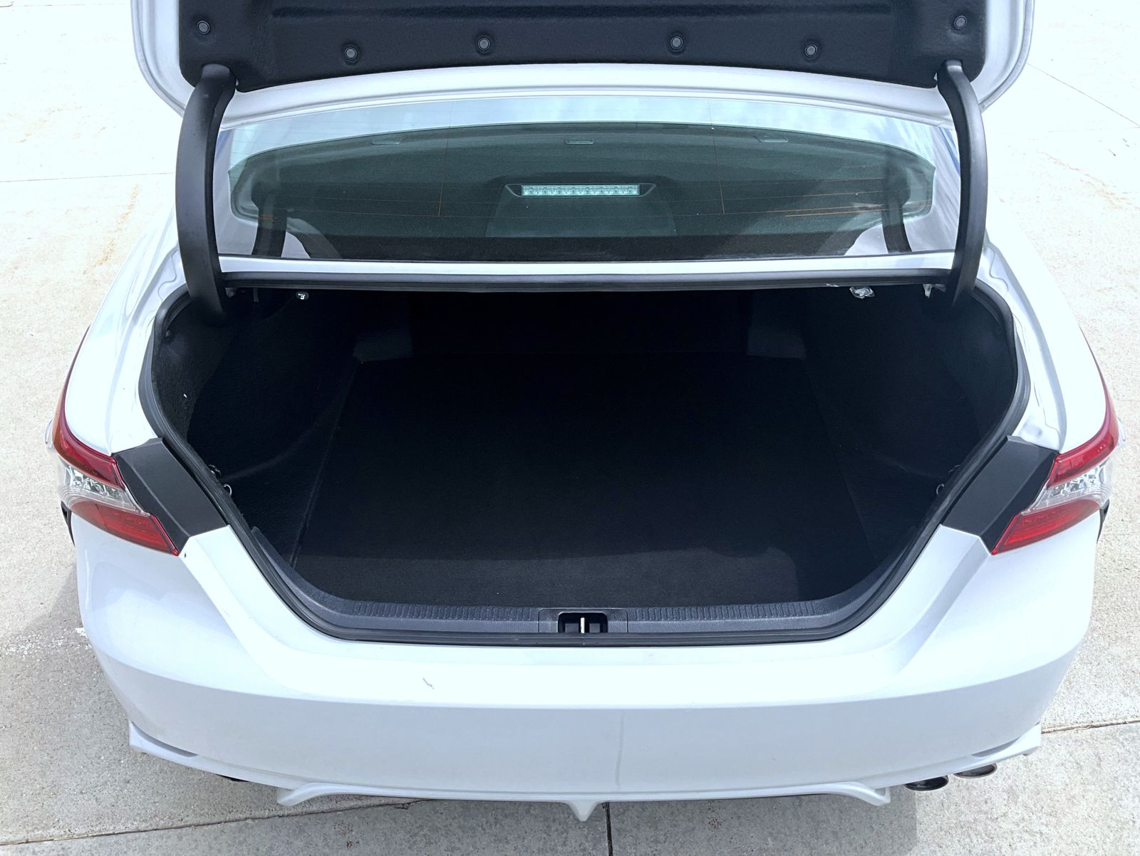 2023 Toyota Camry XSE photo 9