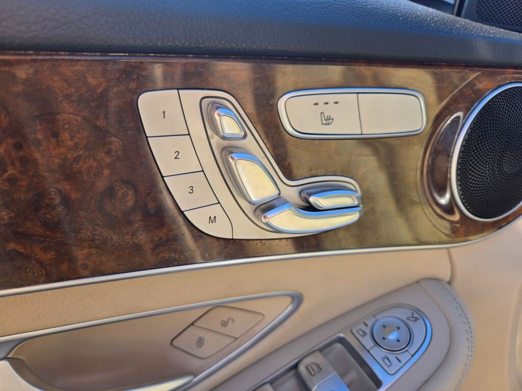 2017 Mercedes Benz C 300 4MATIC Sedan photo 19