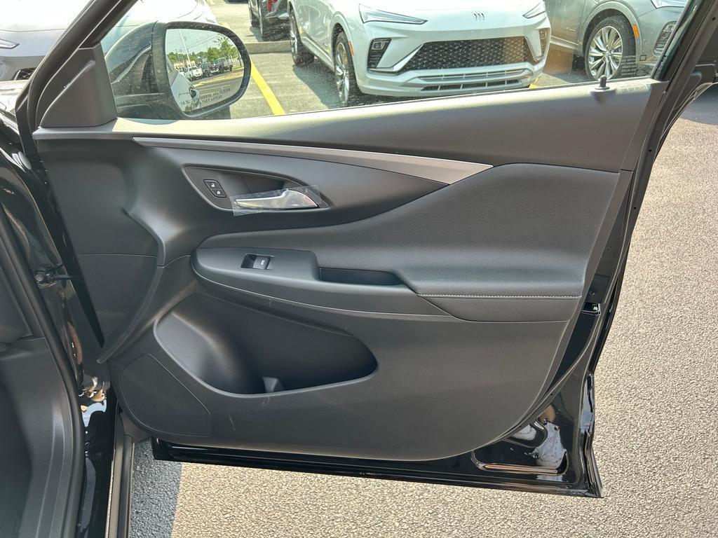 2025 Buick Envista Preferred photo 18