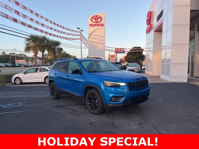 2023 Jeep Cherokee Altitude Lux's photo