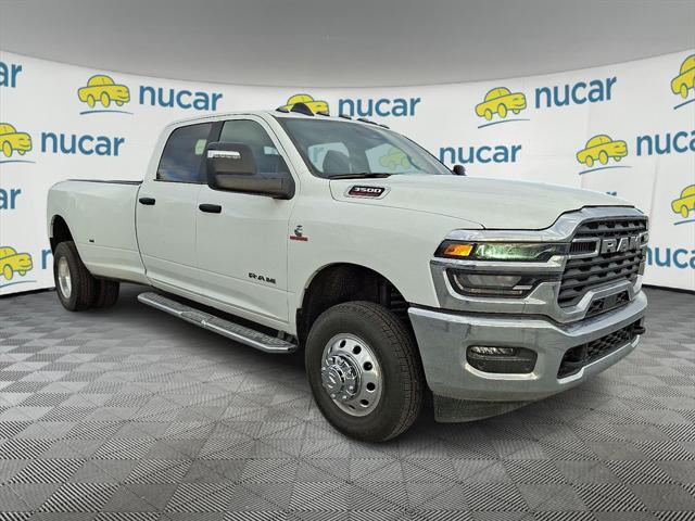 2026 RAM Ram 3500 Pickup Big Horn's photo