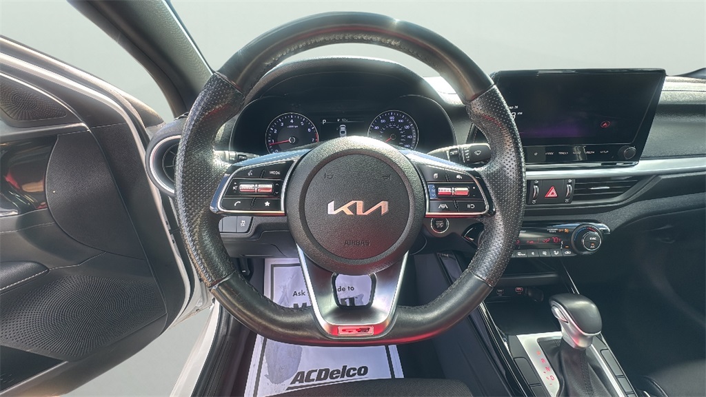 2023 Kia Forte GT-Line photo 10