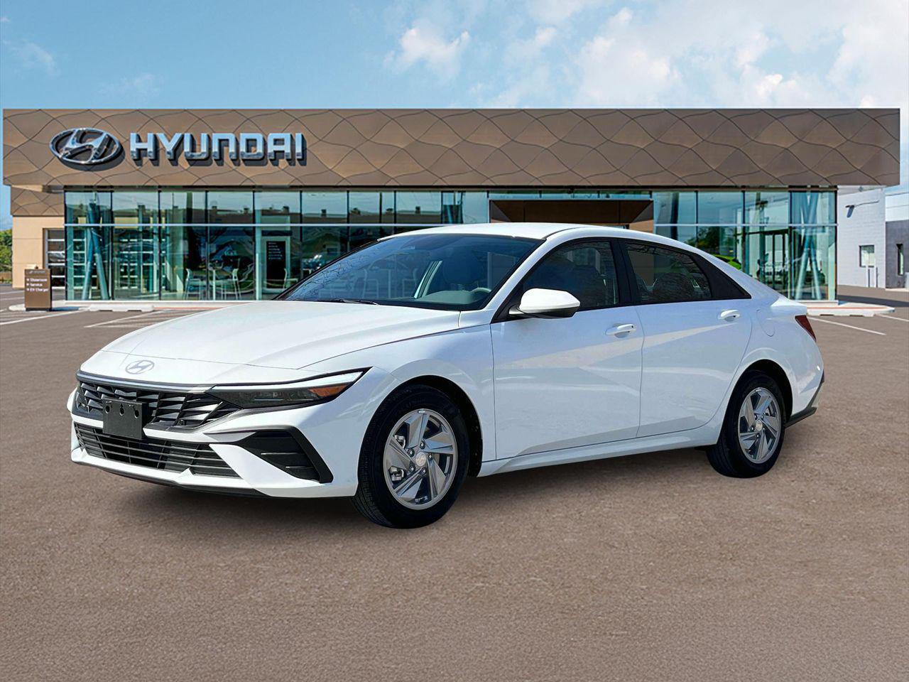 2025 Hyundai Elantra SE photo 2