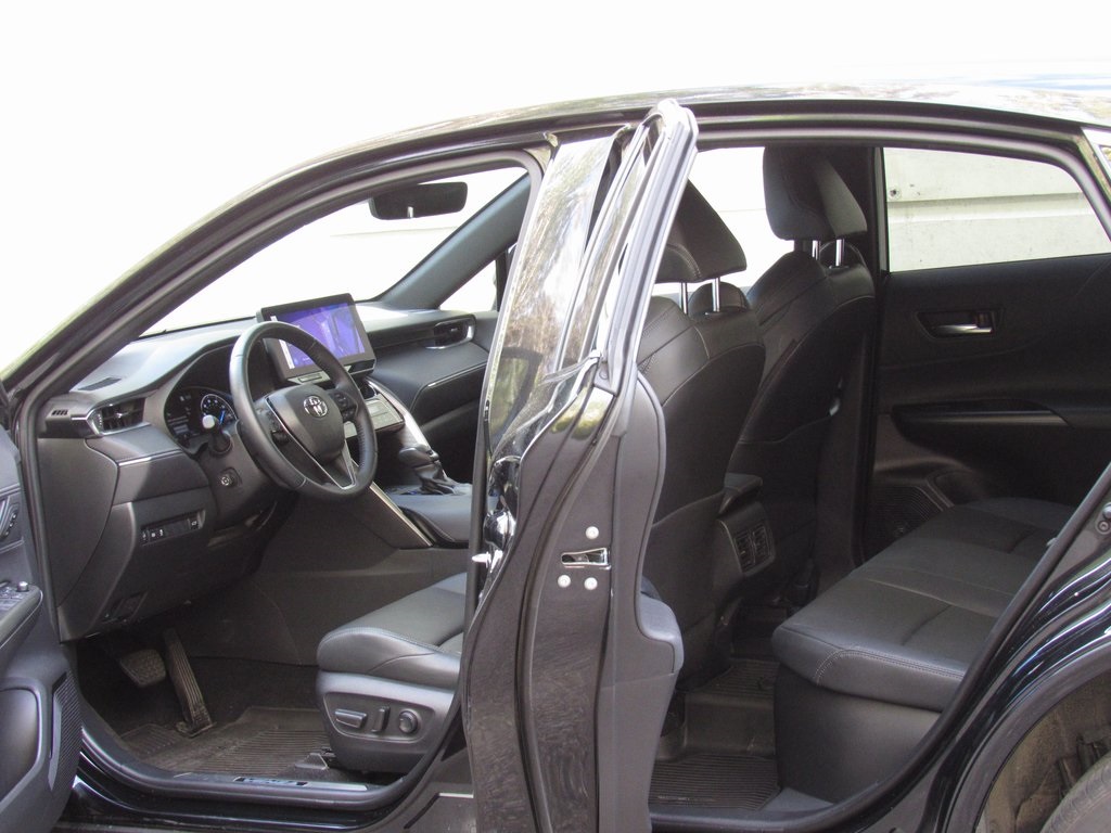 2024 Toyota Venza photo 9