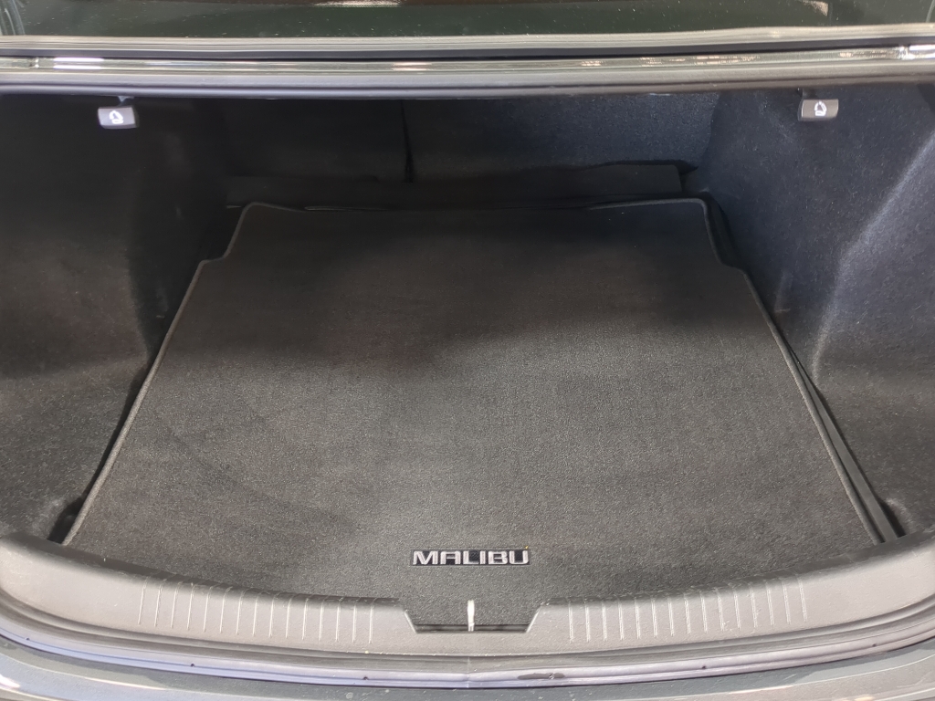 2017 Chevrolet Malibu Premier photo 13