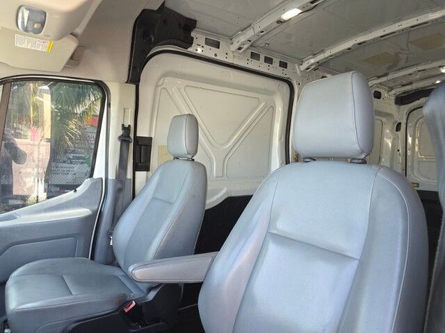 2015 Ford Transit Cargo photo 4