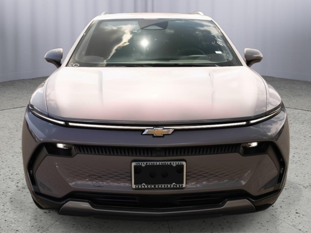 2025 Chevrolet Equinox EV 1LT photo 2