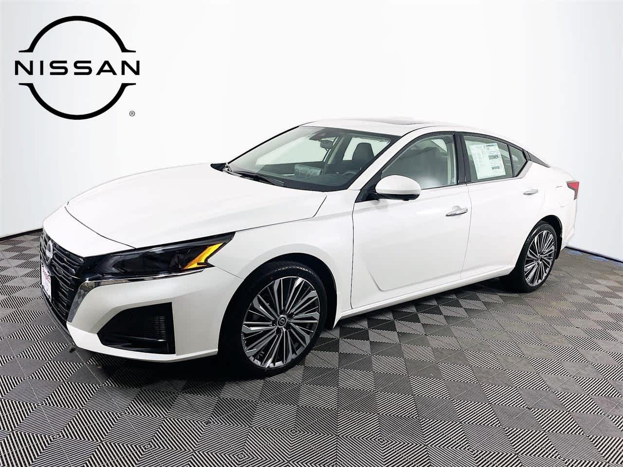 2025 Nissan Altima SL's photo