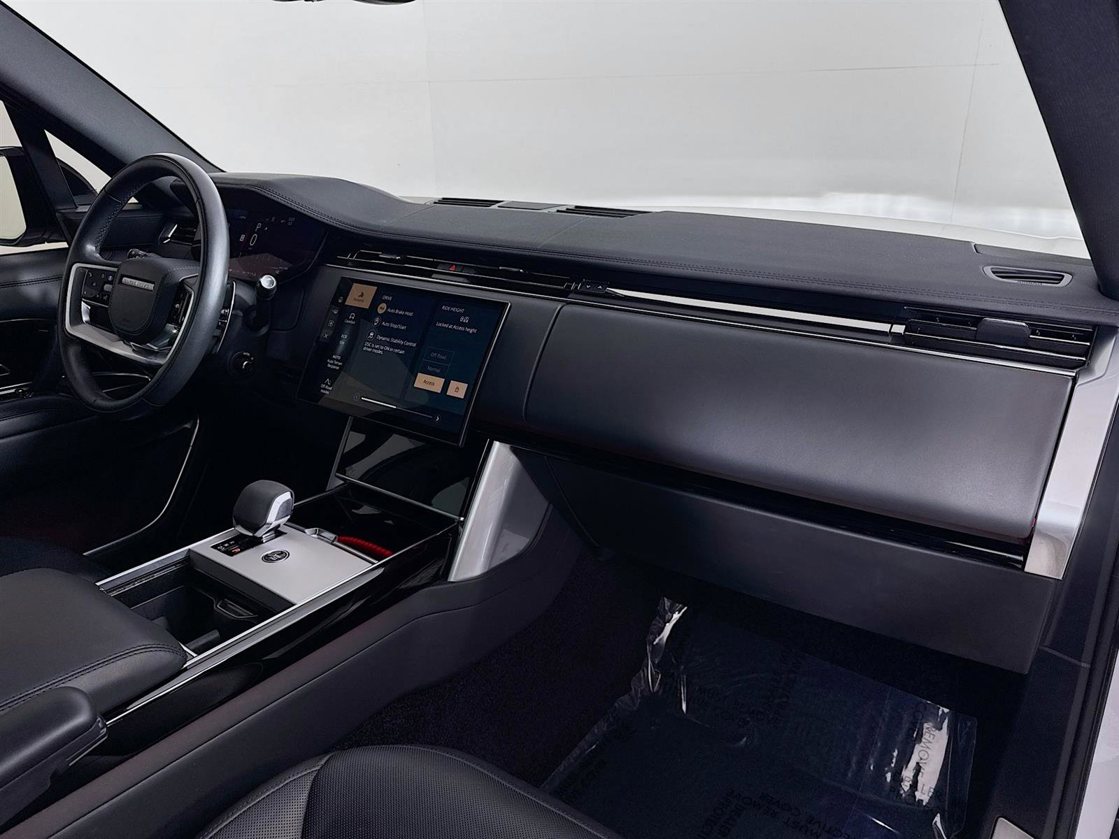 2024 Land Rover Range Rover SE photo 27