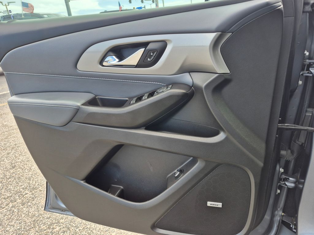 2020 Chevrolet Traverse 3LT photo 14