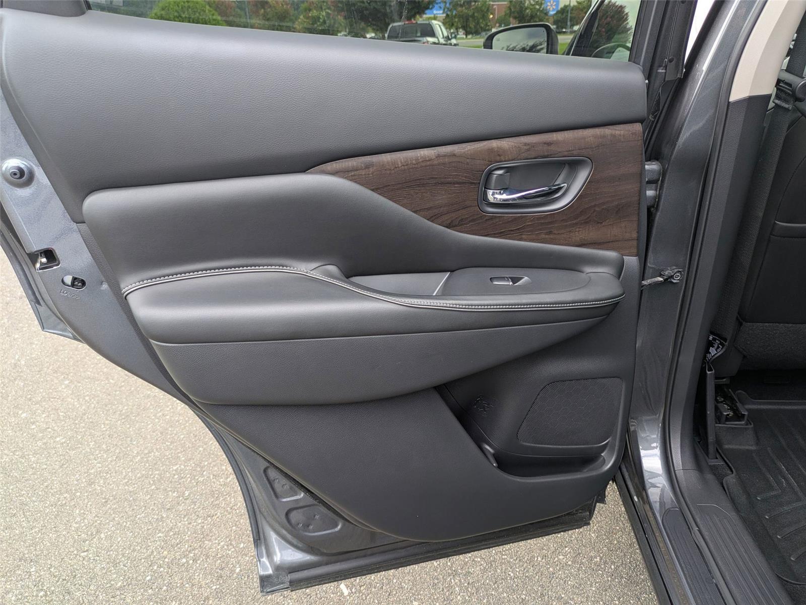 2020 Nissan Murano Platinum photo 23