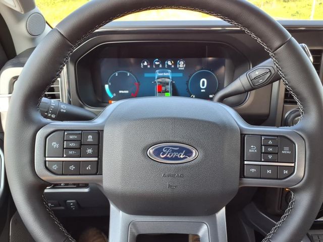 2025 Ford F-350 Lariat photo 17