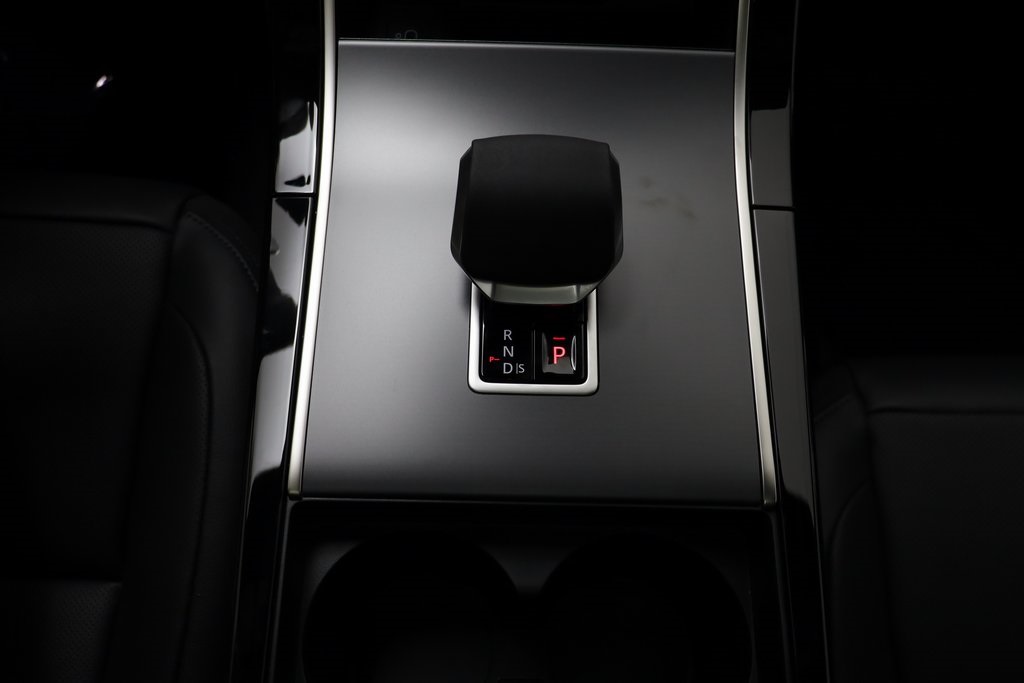 2026 Land Rover Range Rover Velar S photo 11
