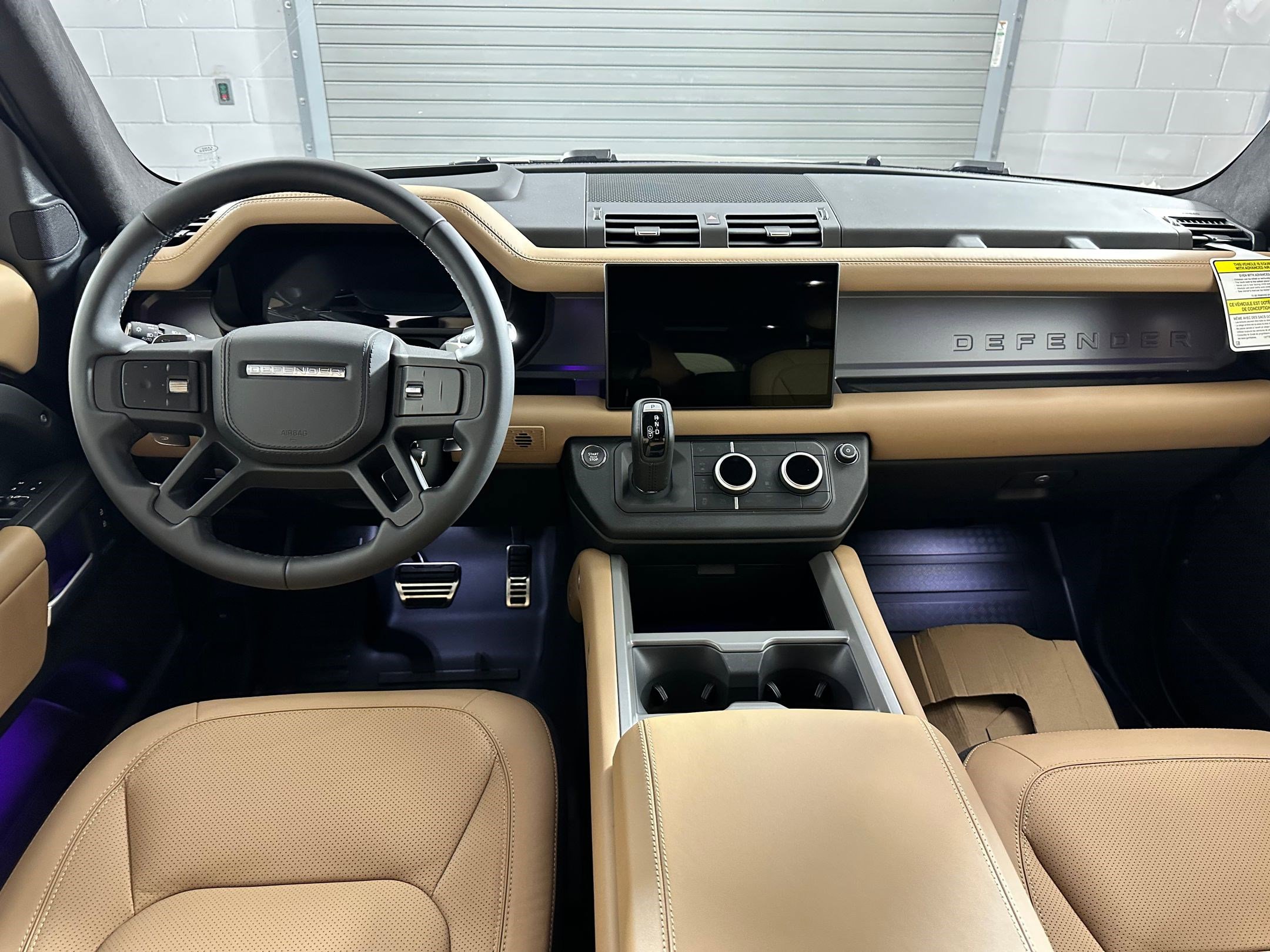 2025 Land Rover Defender 130 V8 photo 4