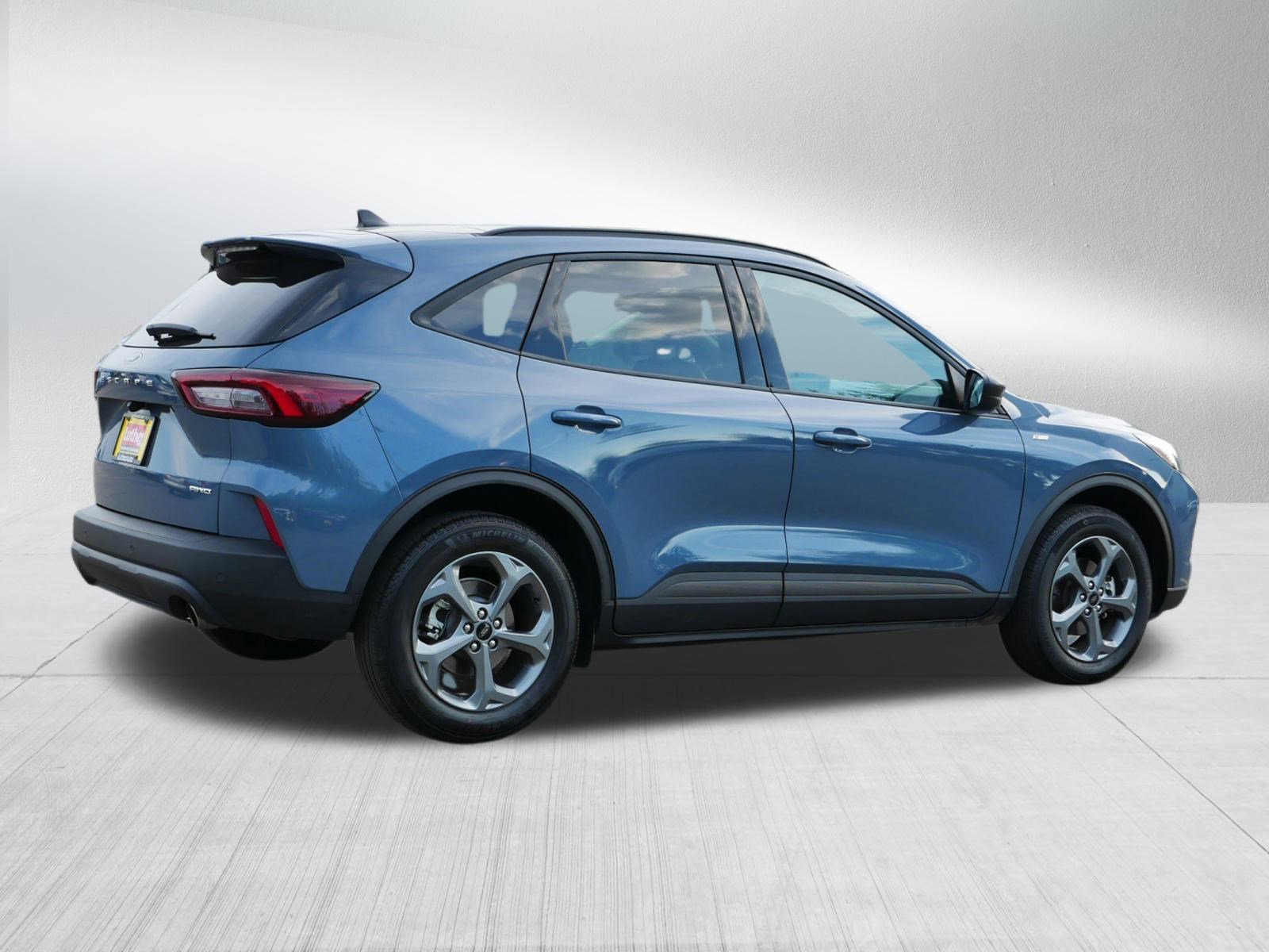 2025 Ford Escape ST-Line photo 6