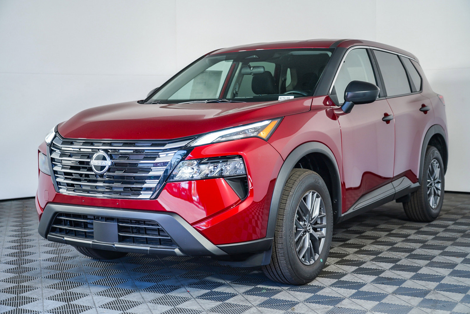 2025 Nissan Rogue S photo 5