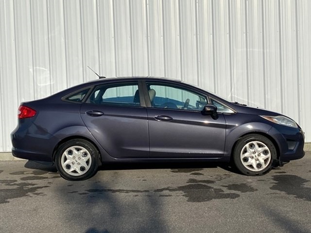 2013 Ford Fiesta SE photo 3