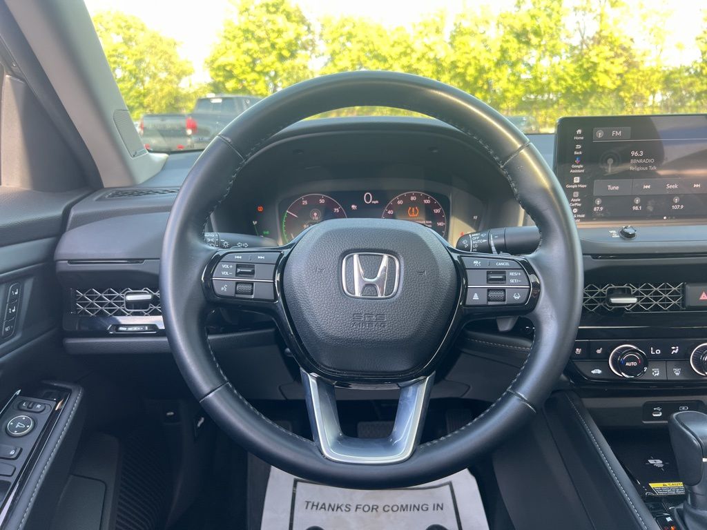 2023 Honda Accord Touring photo 11