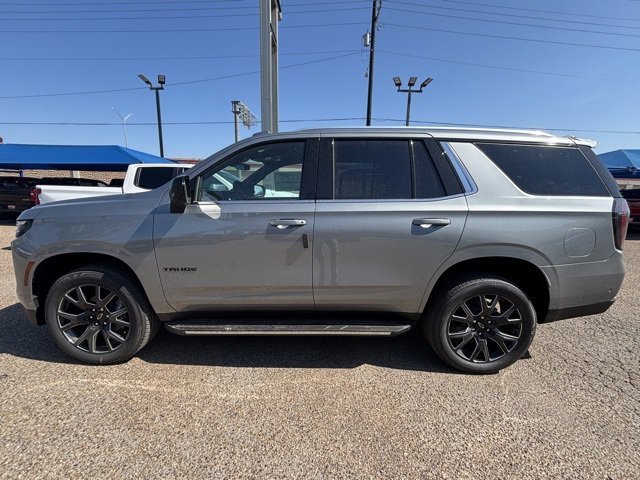 2025 Chevrolet Tahoe LS photo 4